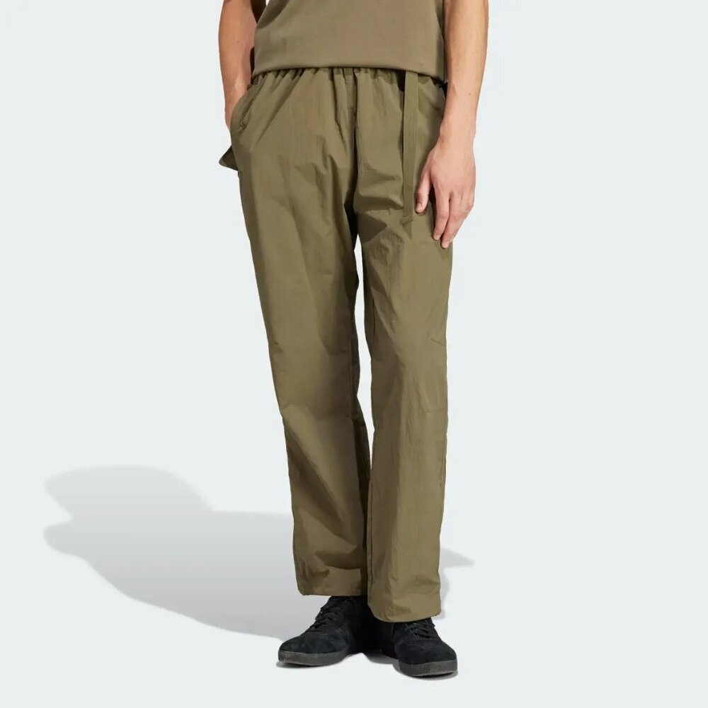 NWT Adidas Adventure Cargo Pants Unisex Size Small - Picture 1 of 15
